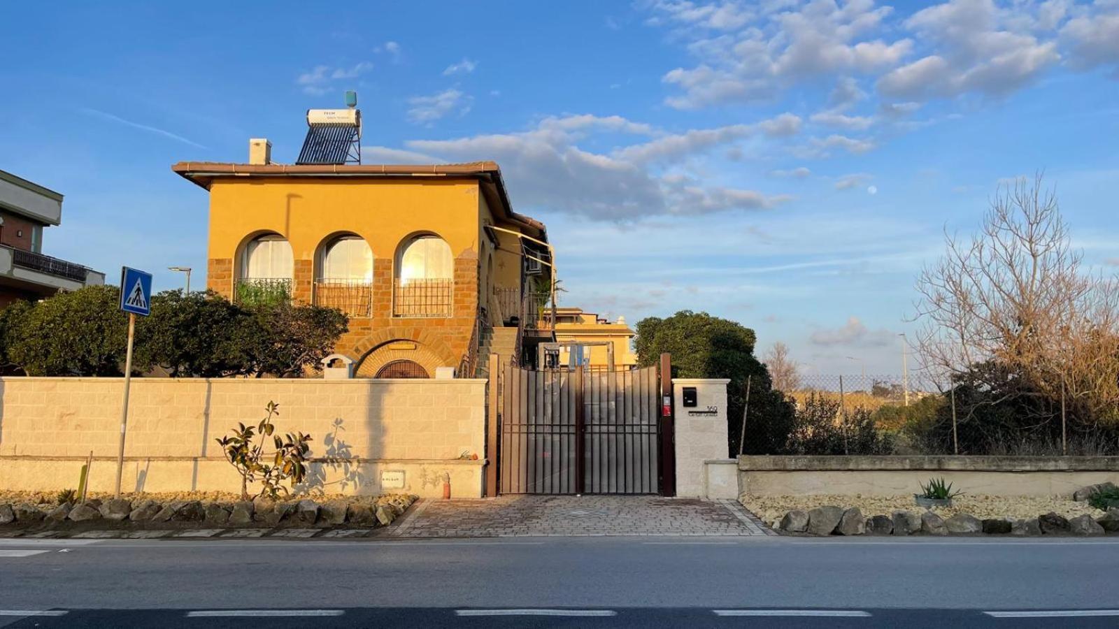 Koru House Holiday home Torvaianica